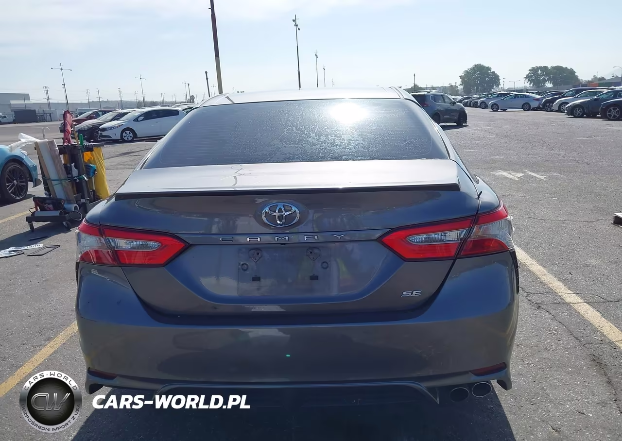 2018 Toyota Camry L-Le-Xle-Se-Xse VIN:4T1B11HK5JU540340 - 16