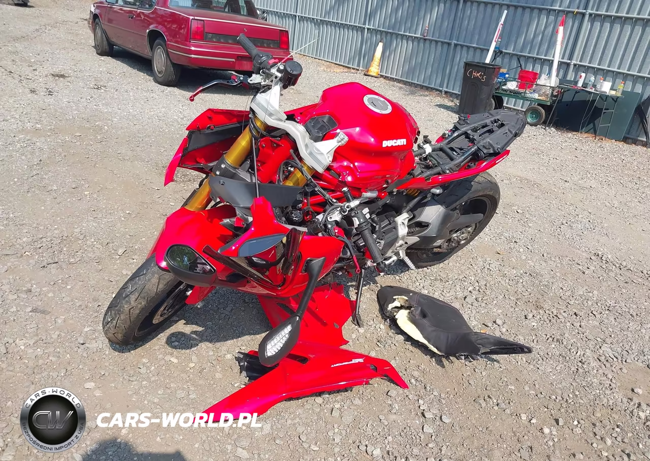 2023 Ducati Supersport VIN:ZDMVABDSXPB004733 - 2