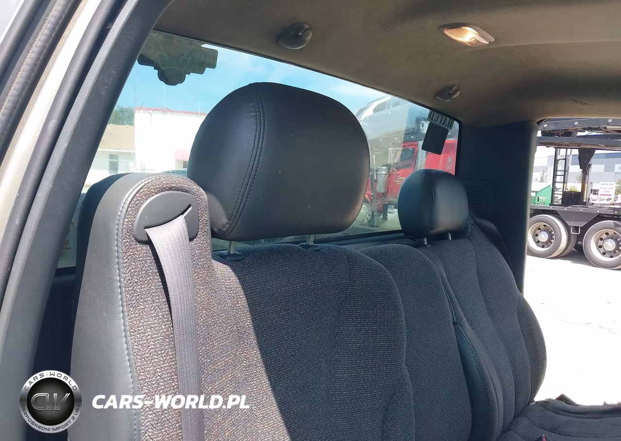 2002 Chevrolet Silverado 1500 VIN:1GCEC14W42Z105169 - 8