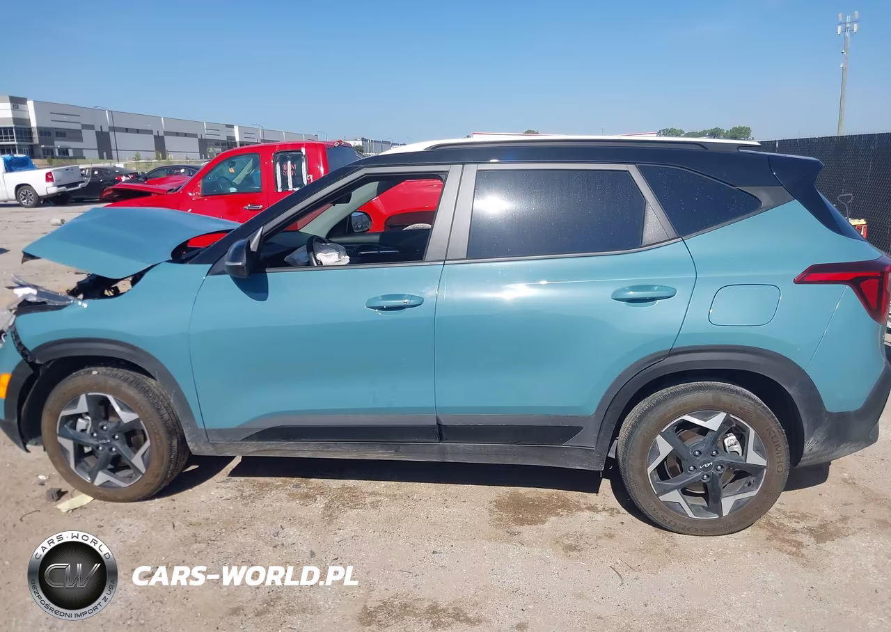 2025 Kia Seltos S VIN:KNDEUCAAXS7672628 - 14