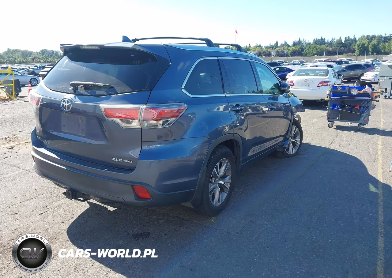 2015 Toyota Highlander Xle V6 VIN:5TDJKRFH3FS147578 - 4