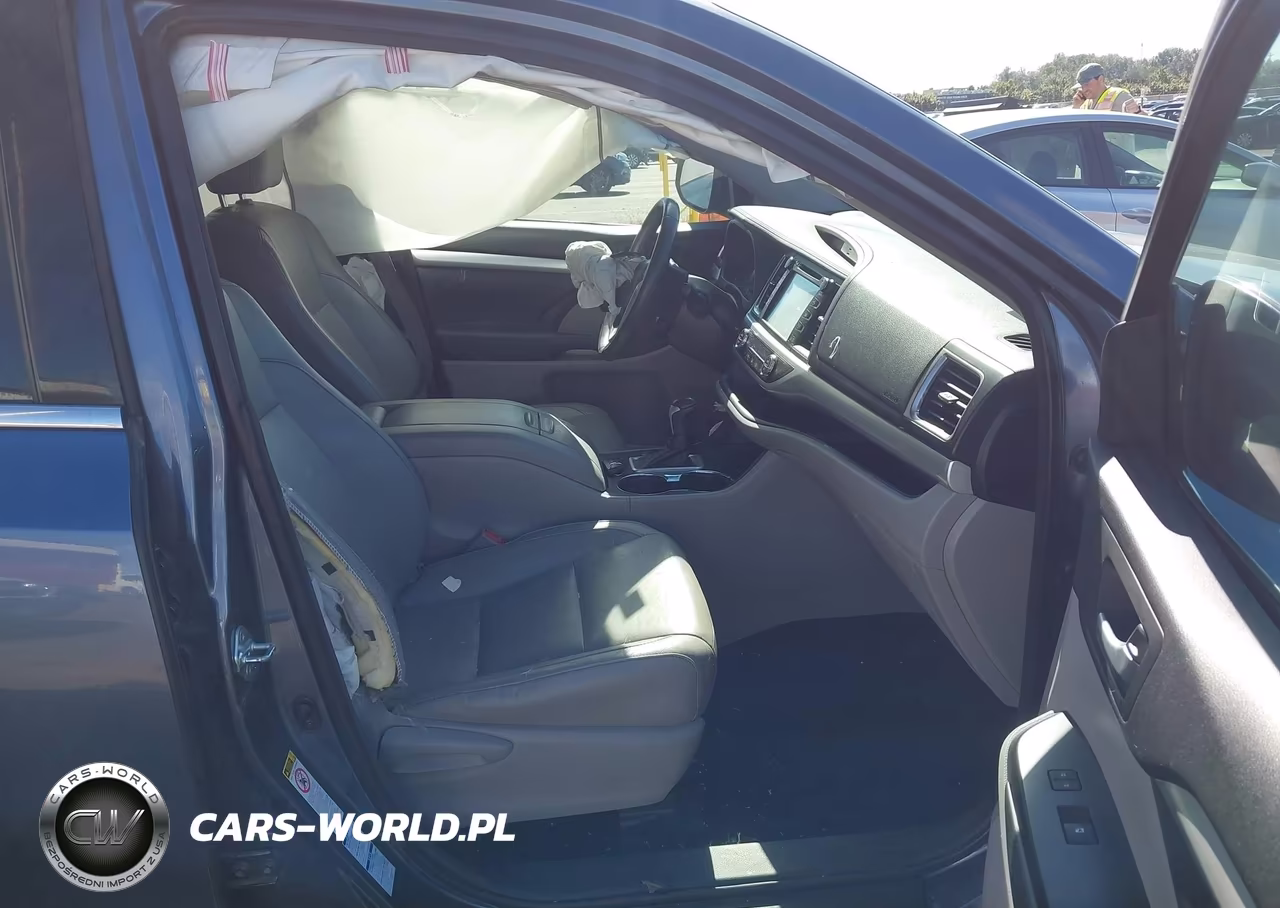 2015 Toyota Highlander Xle V6 VIN:5TDJKRFH3FS147578 - 5