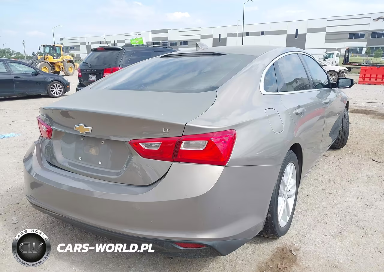 2017 Chevrolet Malibu 1Lt VIN:1G1ZE5STXHF199931 - 4