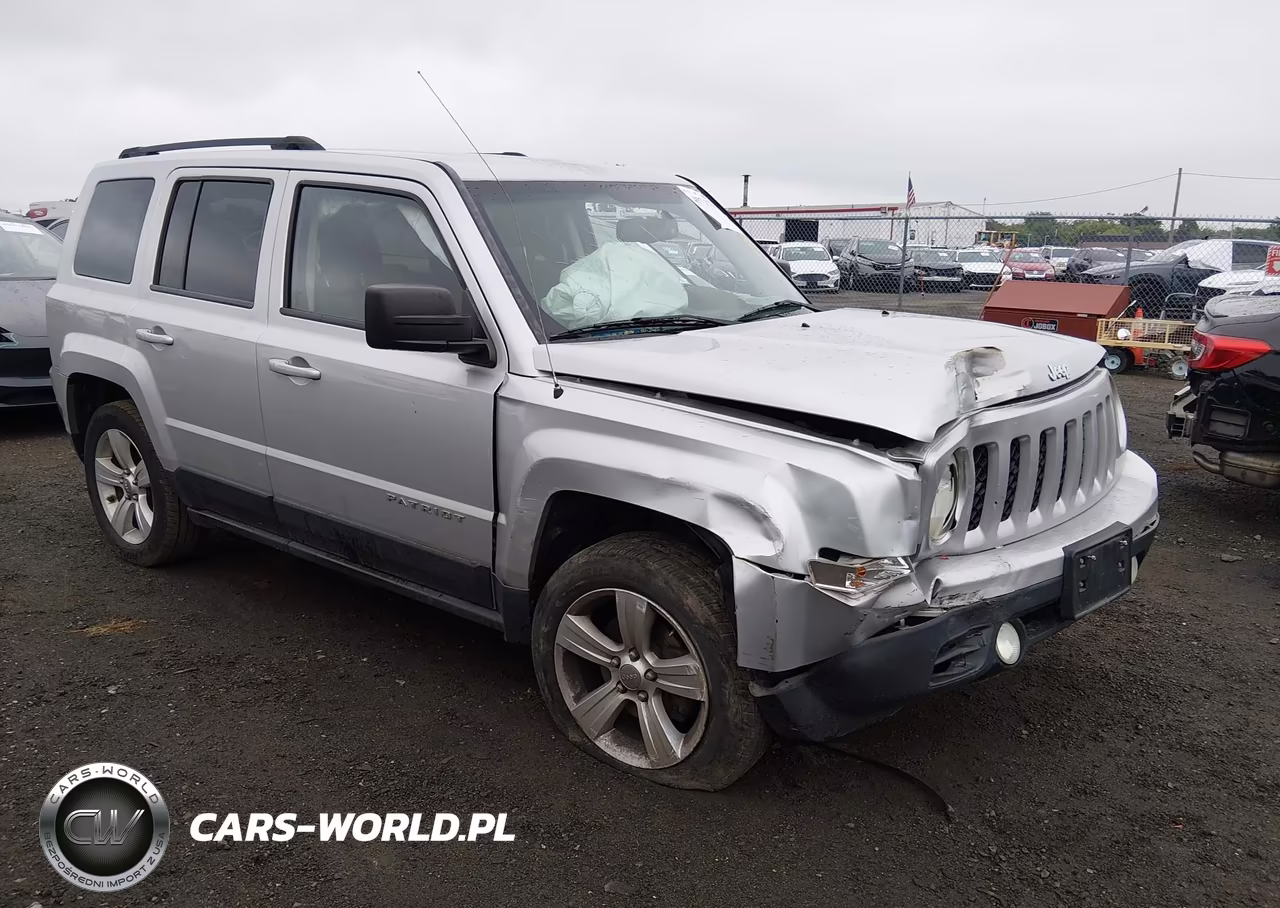 2013 Jeep Patriot Latitude – zdjęcie 1 z 15