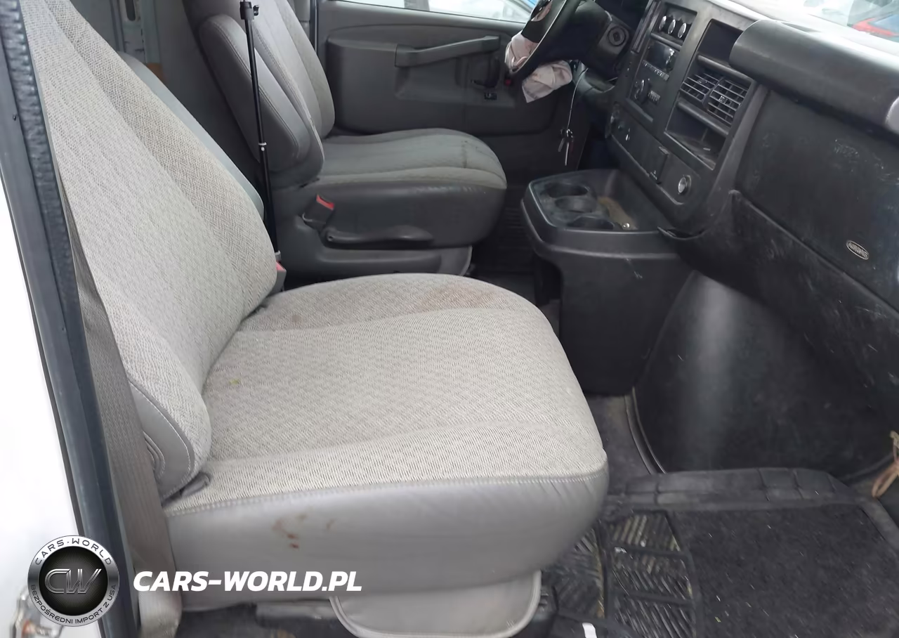2017 GMC Savana 2500 Work Van VIN:1GTW7AFF4H1120316 - 5
