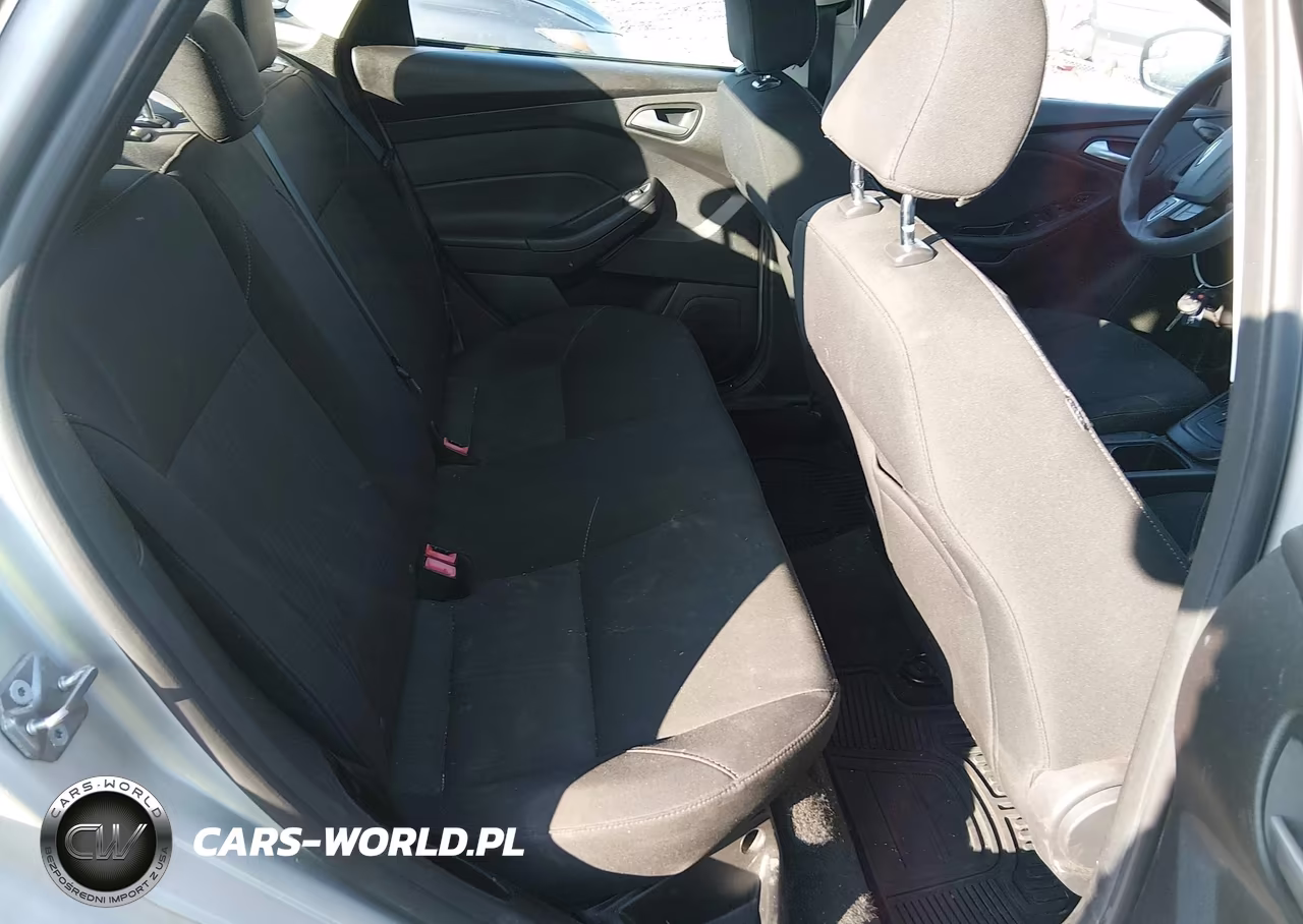 2017 Ford Focus Se VIN:1FADP3F27HL264291 - 8