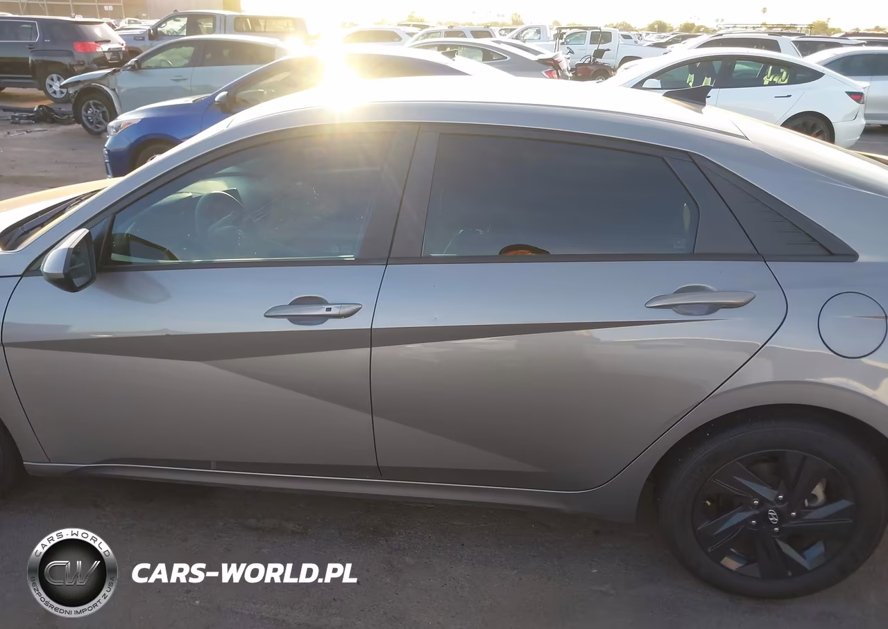 2021 Hyundai Elantra Sel VIN:KMHLM4AG8MU093090 - 14
