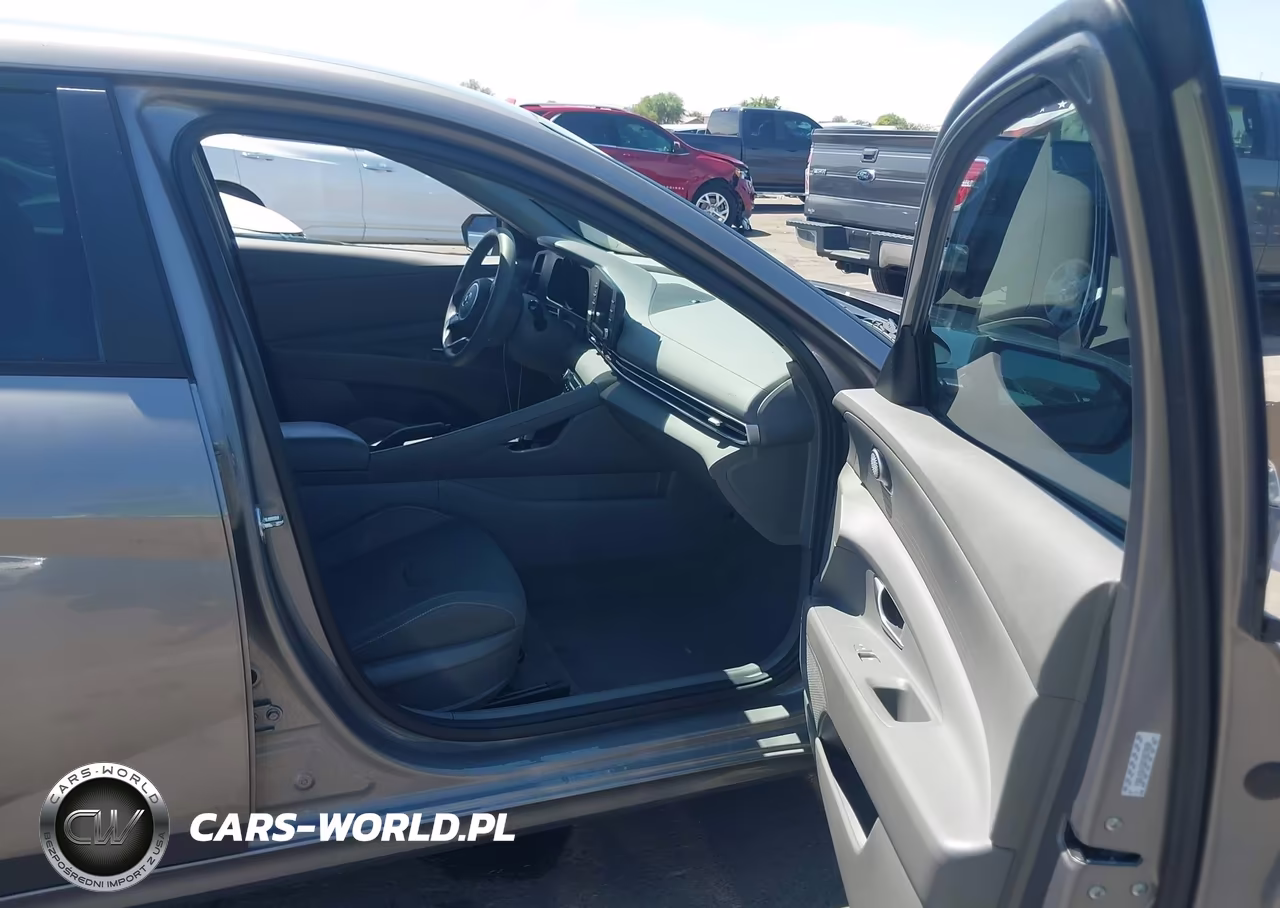 2021 Hyundai Elantra Sel VIN:KMHLM4AG8MU093090 - 5