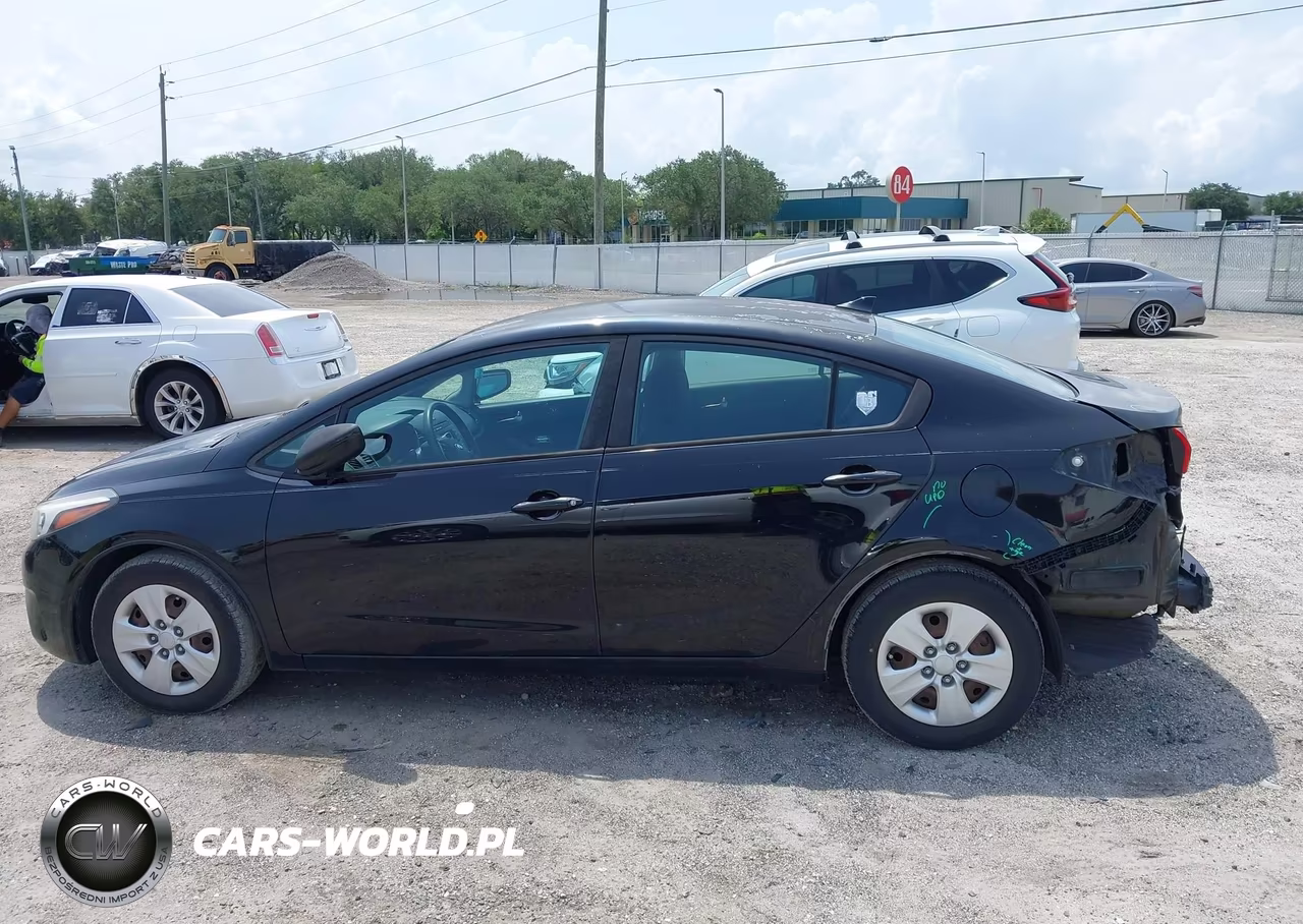 2017 Kia Forte Lx VIN:3KPFK4A70HE026690 - 15