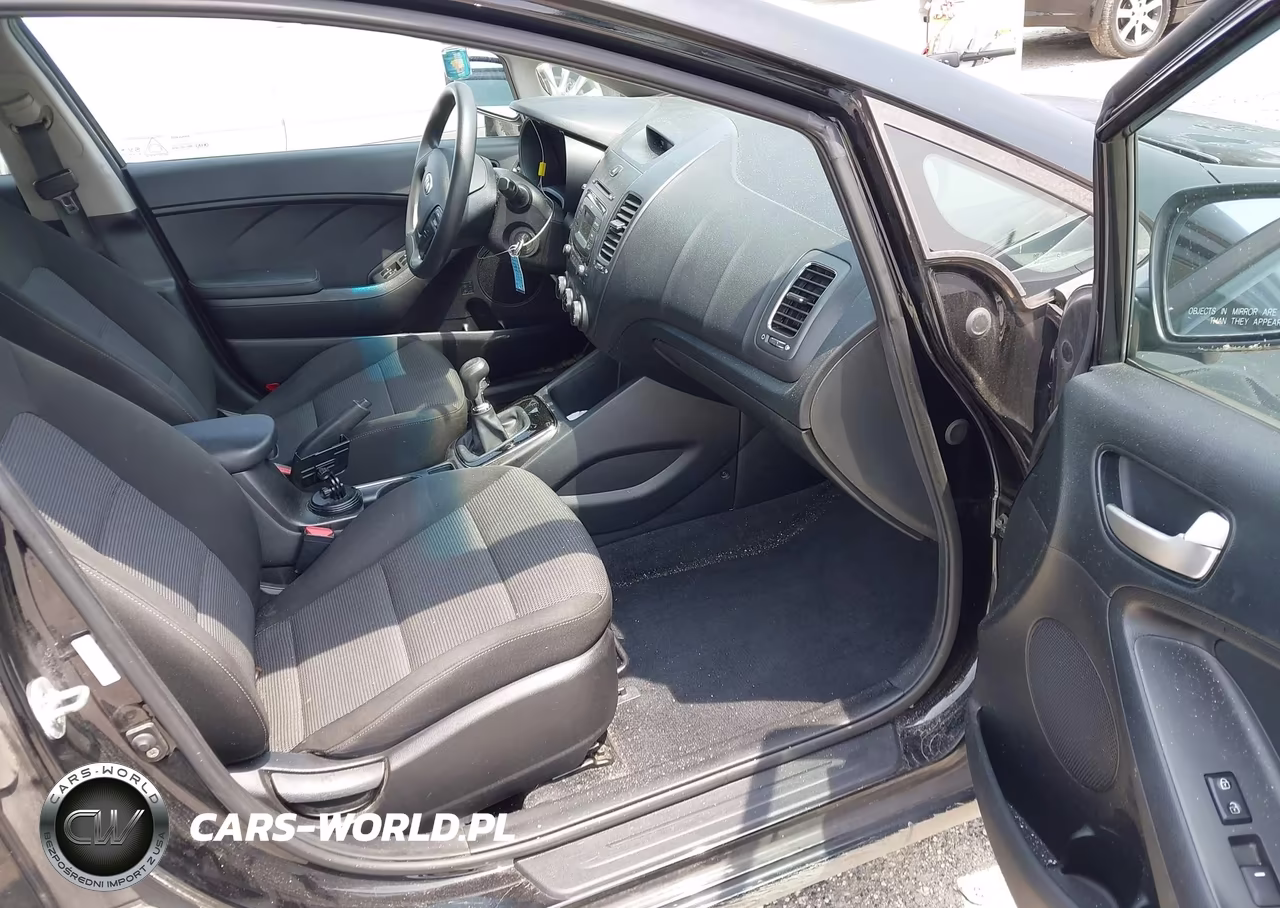 2017 Kia Forte Lx VIN:3KPFK4A70HE026690 - 5
