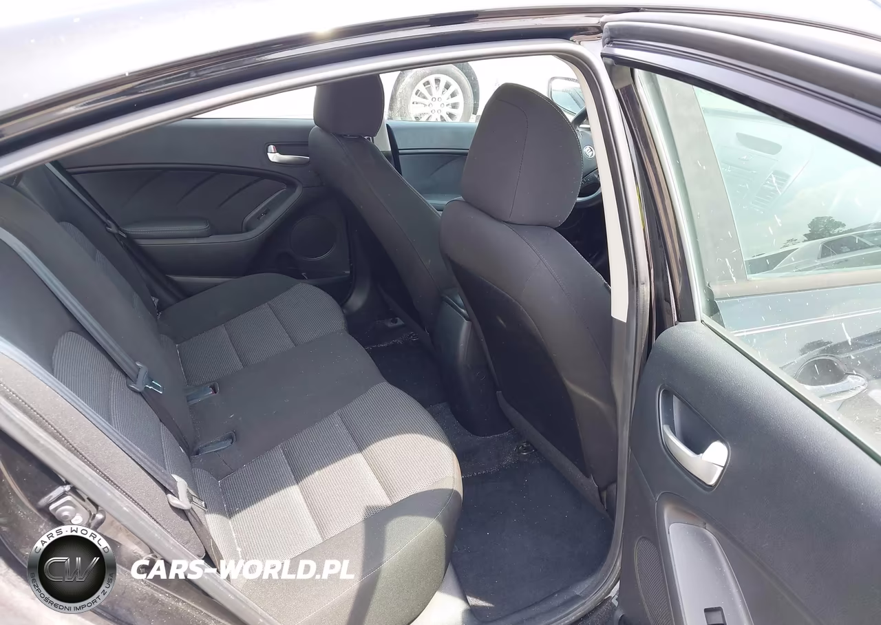 2017 Kia Forte Lx VIN:3KPFK4A70HE026690 - 8