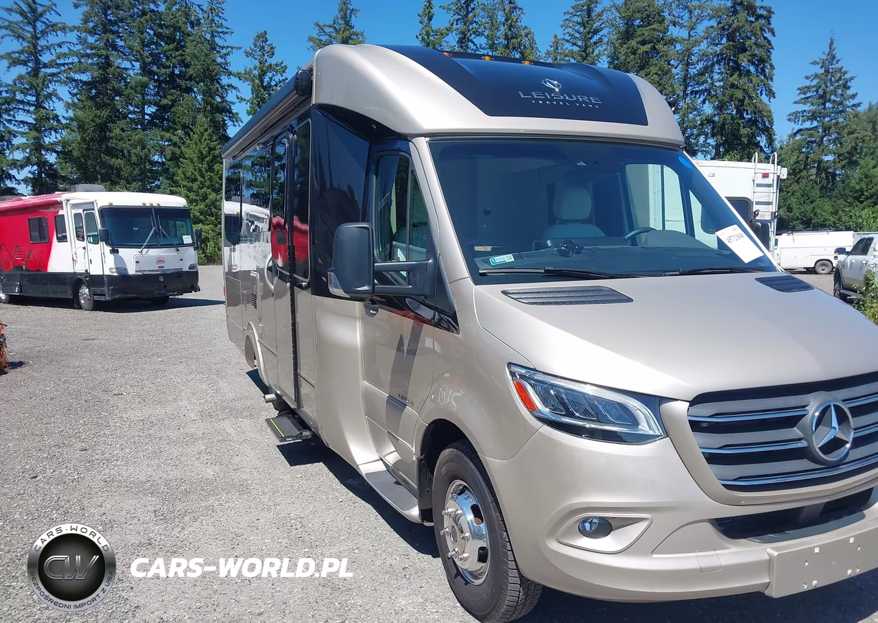 2019 Mercedes-Benz Sprinter 4500 Standard Roof V6 – zdjęcie 1 z 24