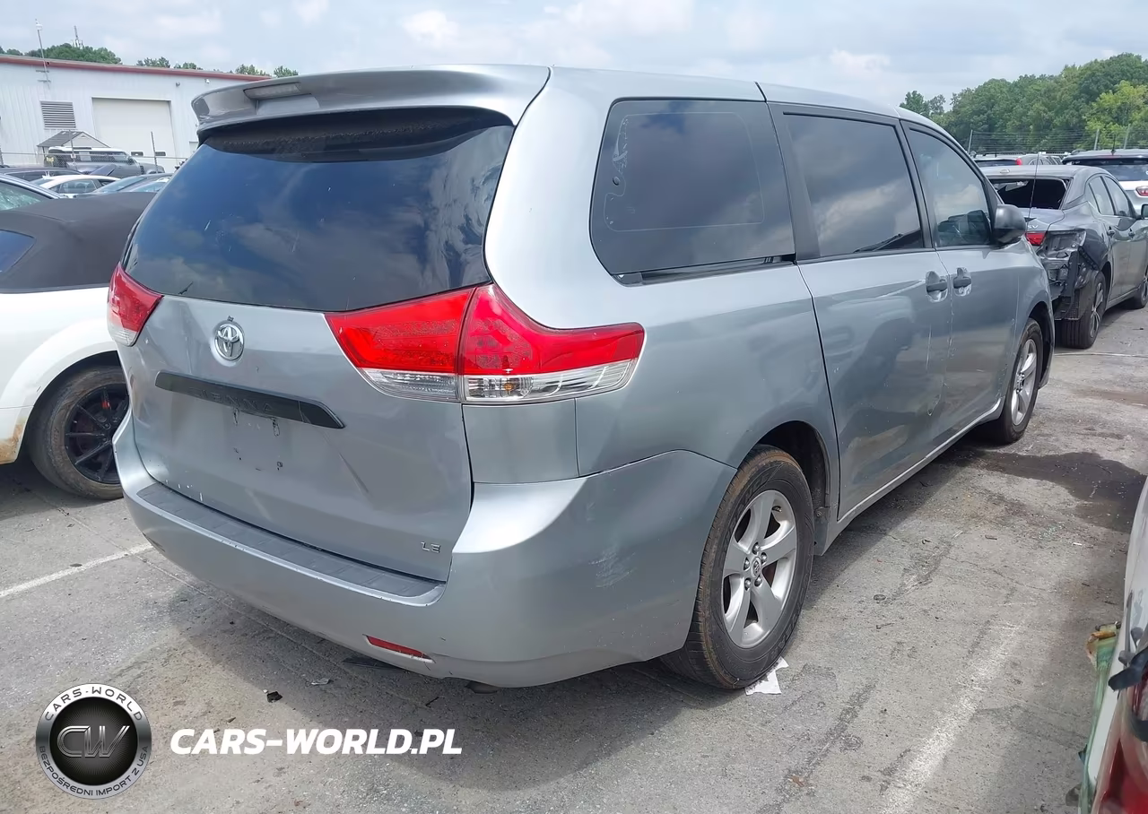 2011 Toyota Sienna VIN:5TDKA3DC1BS005154 - 4