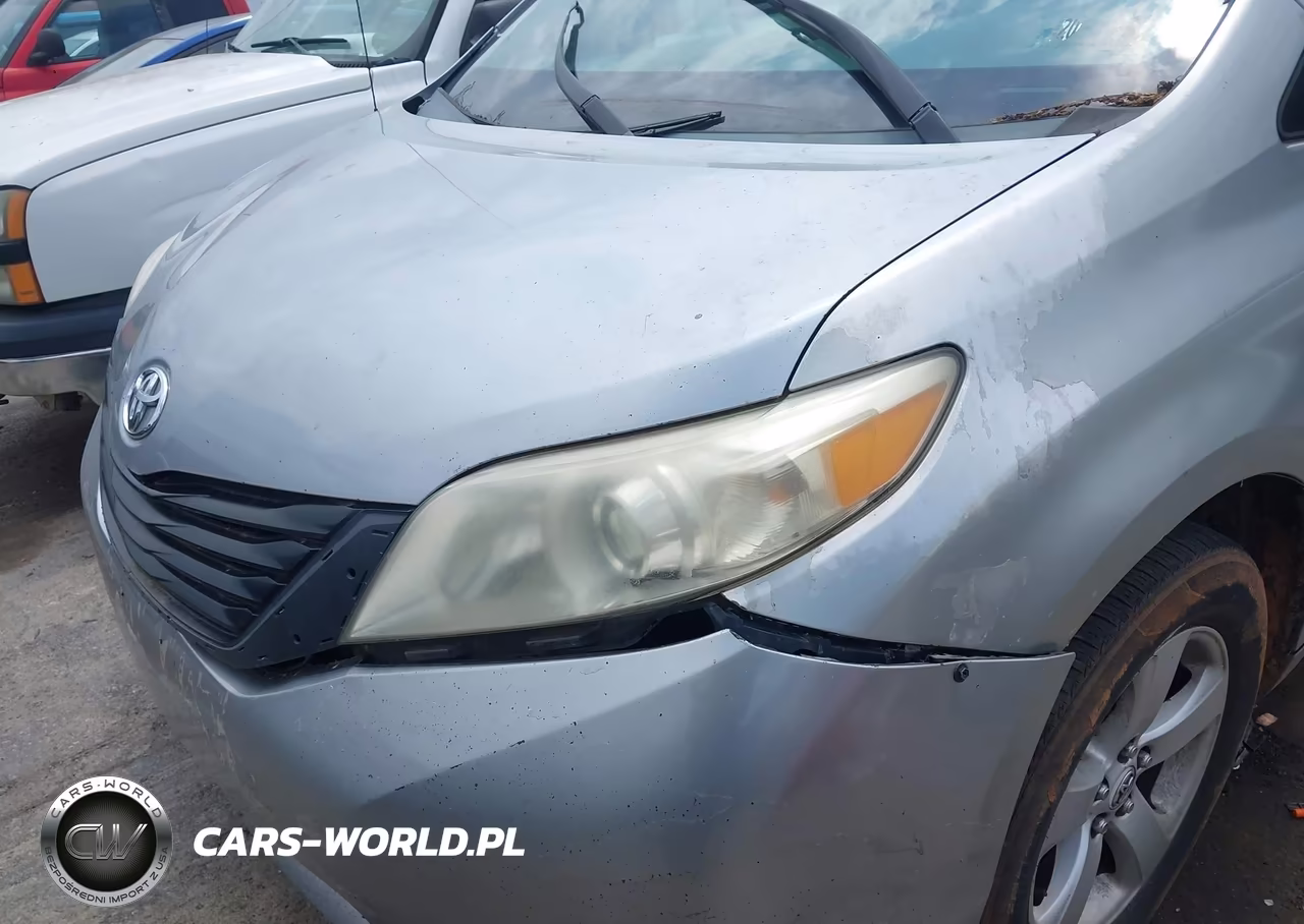 2011 Toyota Sienna VIN:5TDKA3DC1BS005154 - 6