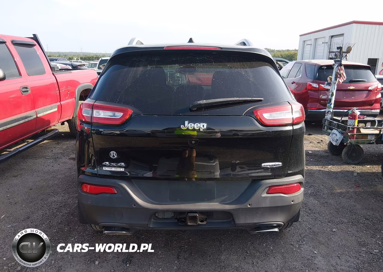 2017 Jeep Cherokee Latitude VIN:1C4PJMCS3HW648330 - 16