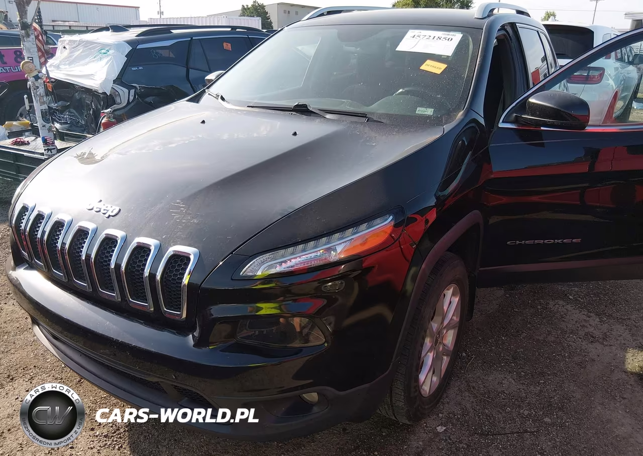 2017 Jeep Cherokee Latitude VIN:1C4PJMCS3HW648330 - 6
