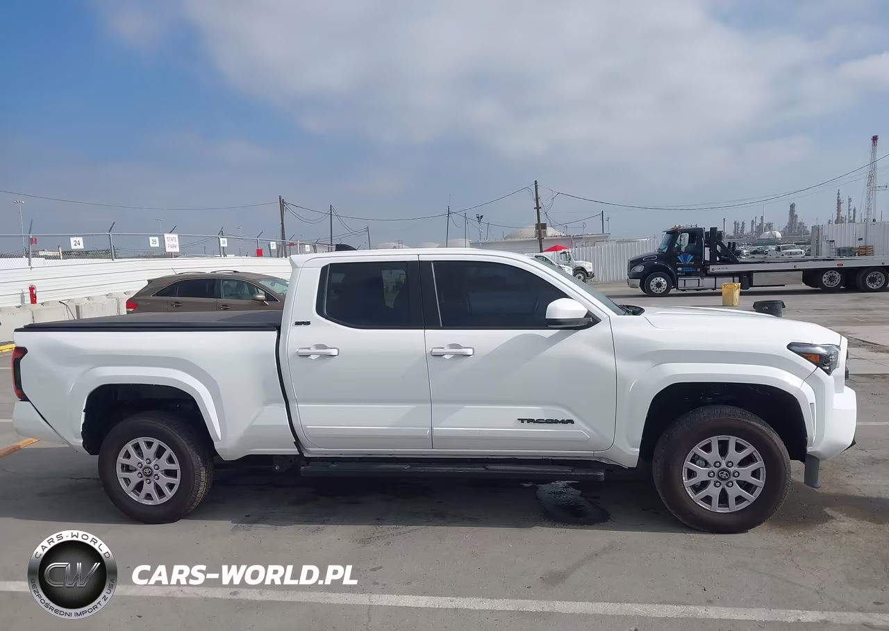 2025 Toyota Tacoma Sr5 VIN:3TMKB5FN3SM052032 - 13