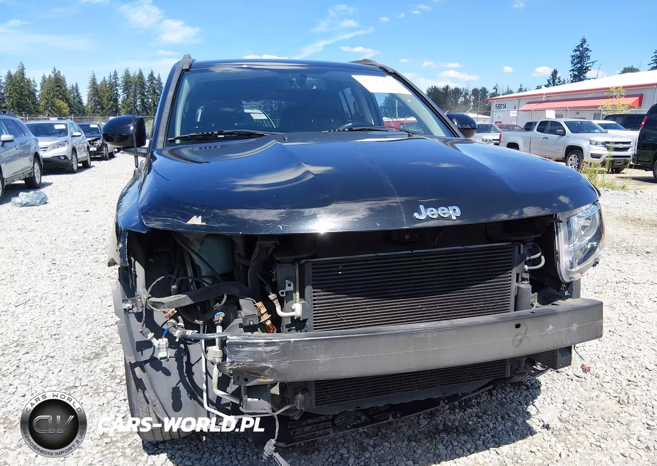 2016 Jeep Compass Latitude VIN:1C4NJCEAXGD773521 - 6