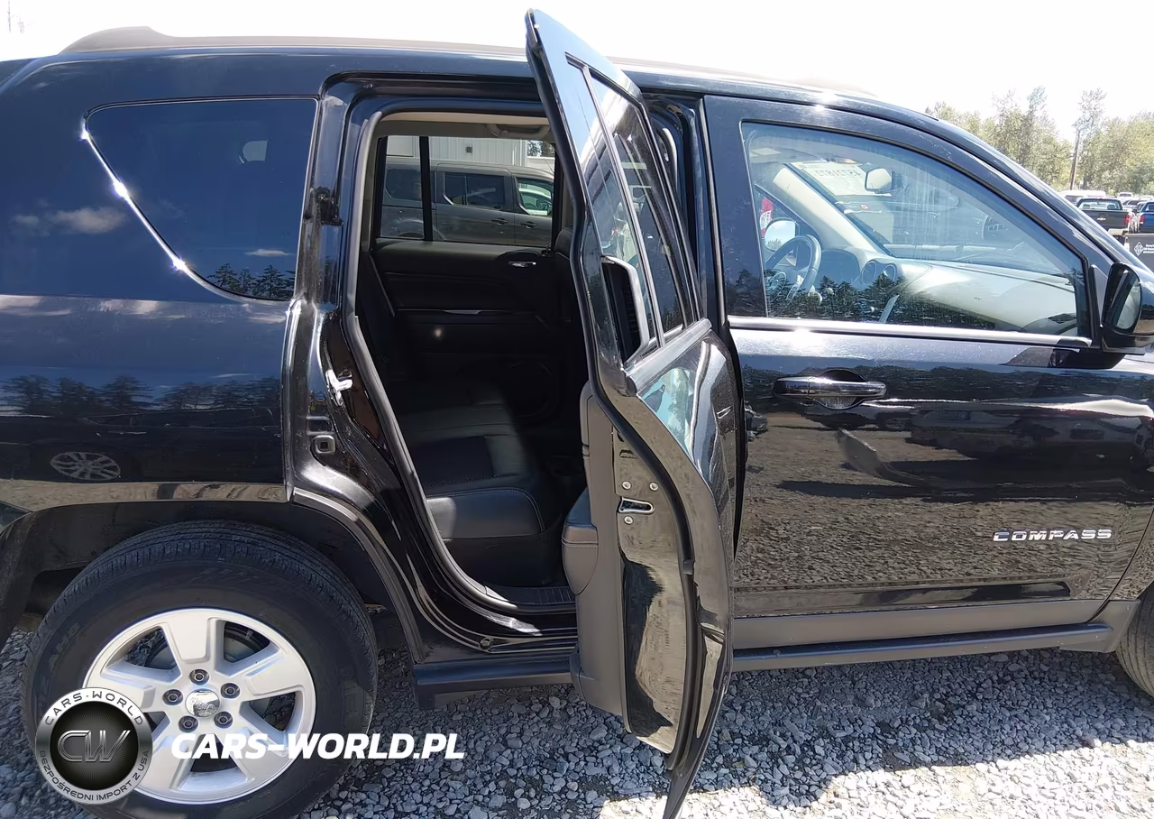 2016 Jeep Compass Latitude VIN:1C4NJCEAXGD773521 - 8