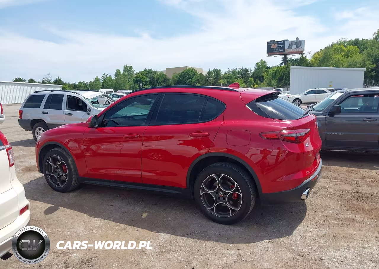 2018 Alfa Romeo Stelvio Sport Awd VIN:ZASFAKPN8J7B72765 - 14