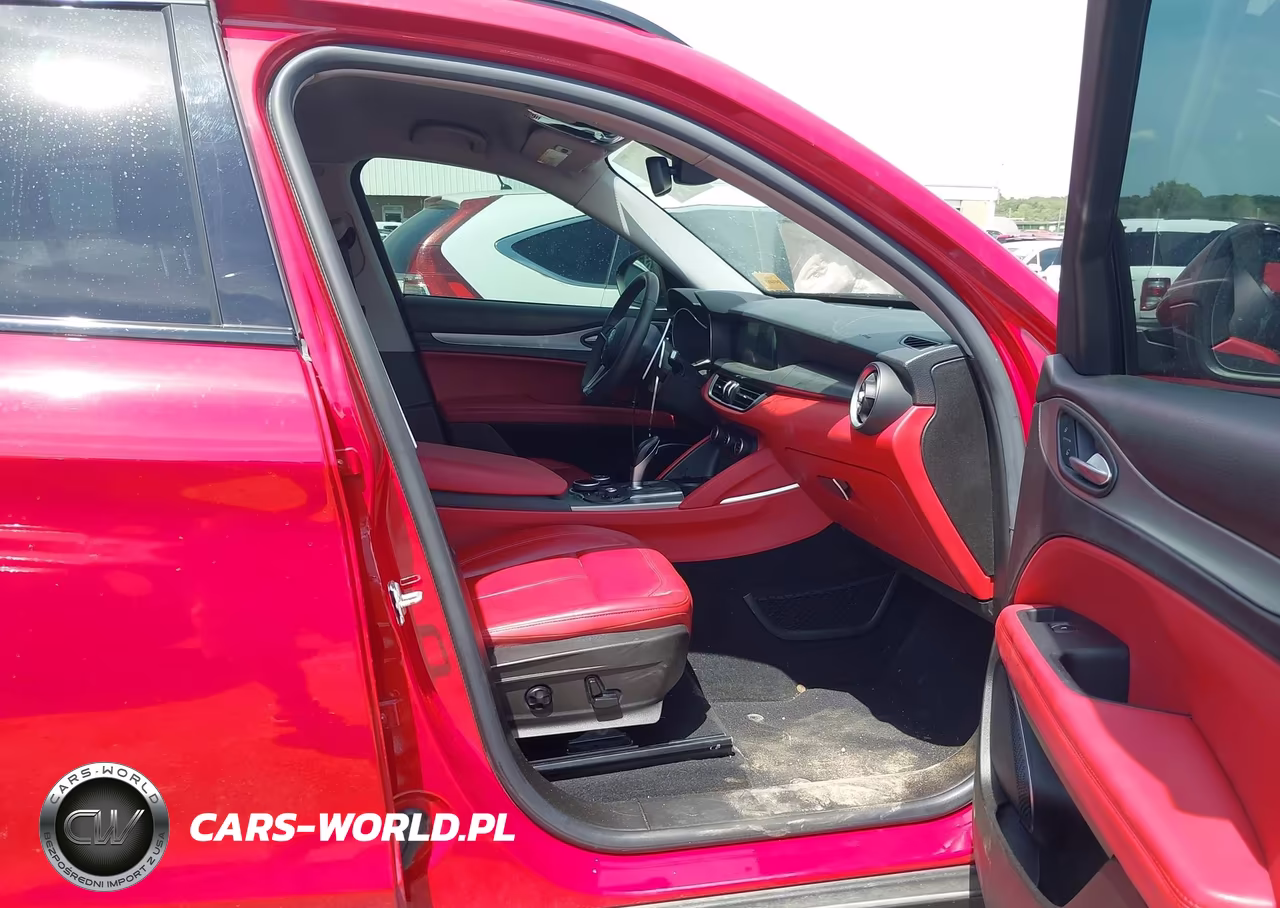 2018 Alfa Romeo Stelvio Sport Awd VIN:ZASFAKPN8J7B72765 - 5