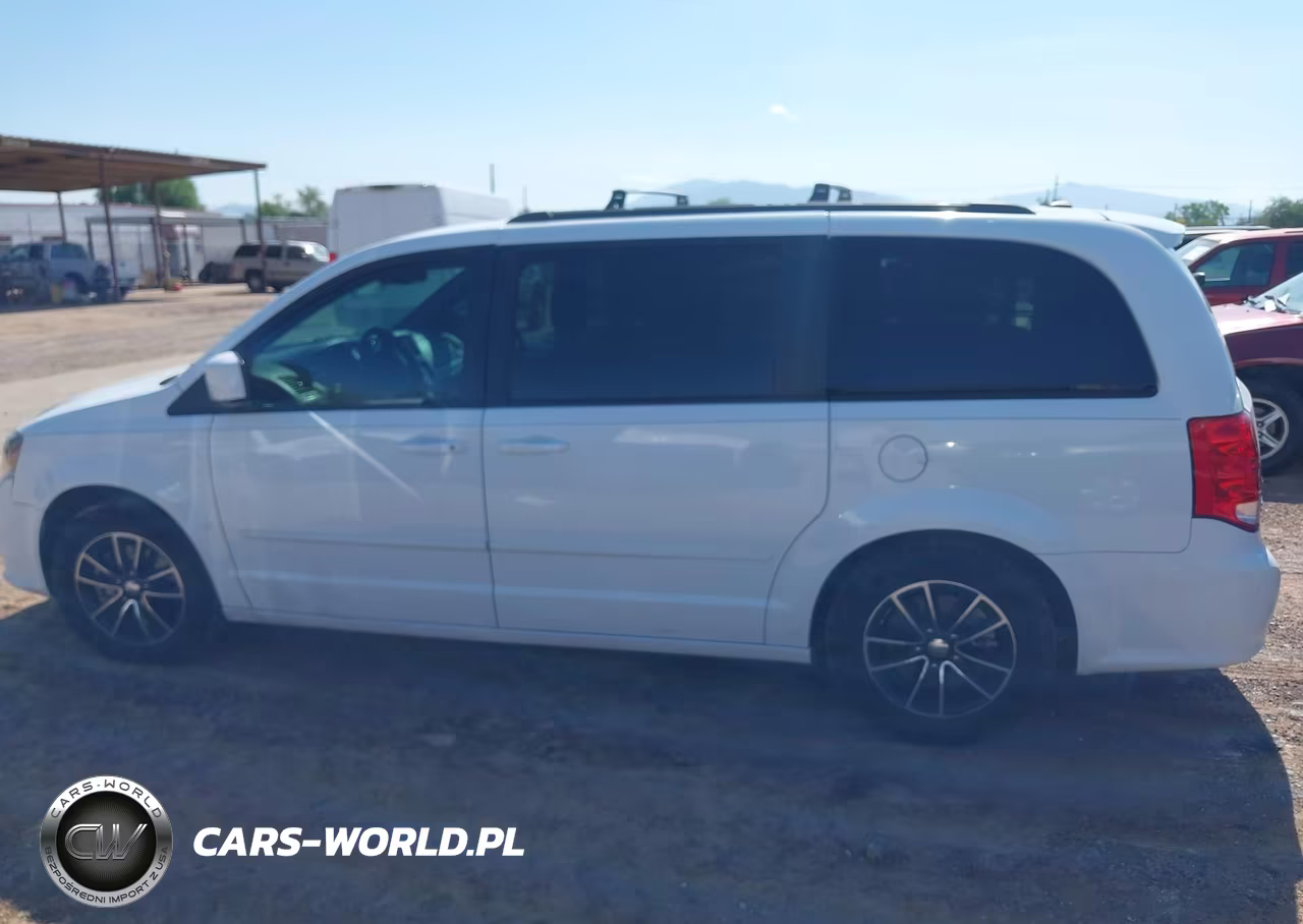 2016 Dodge Grand Caravan R-T VIN:2C4RDGEG1GR362784 - 14