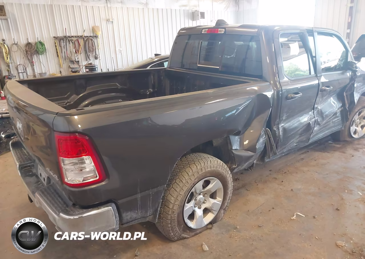 2021 Ram 1500 Big Horn 4X4 6'4 Box VIN:1C6SRFBT7MN723689 - 4