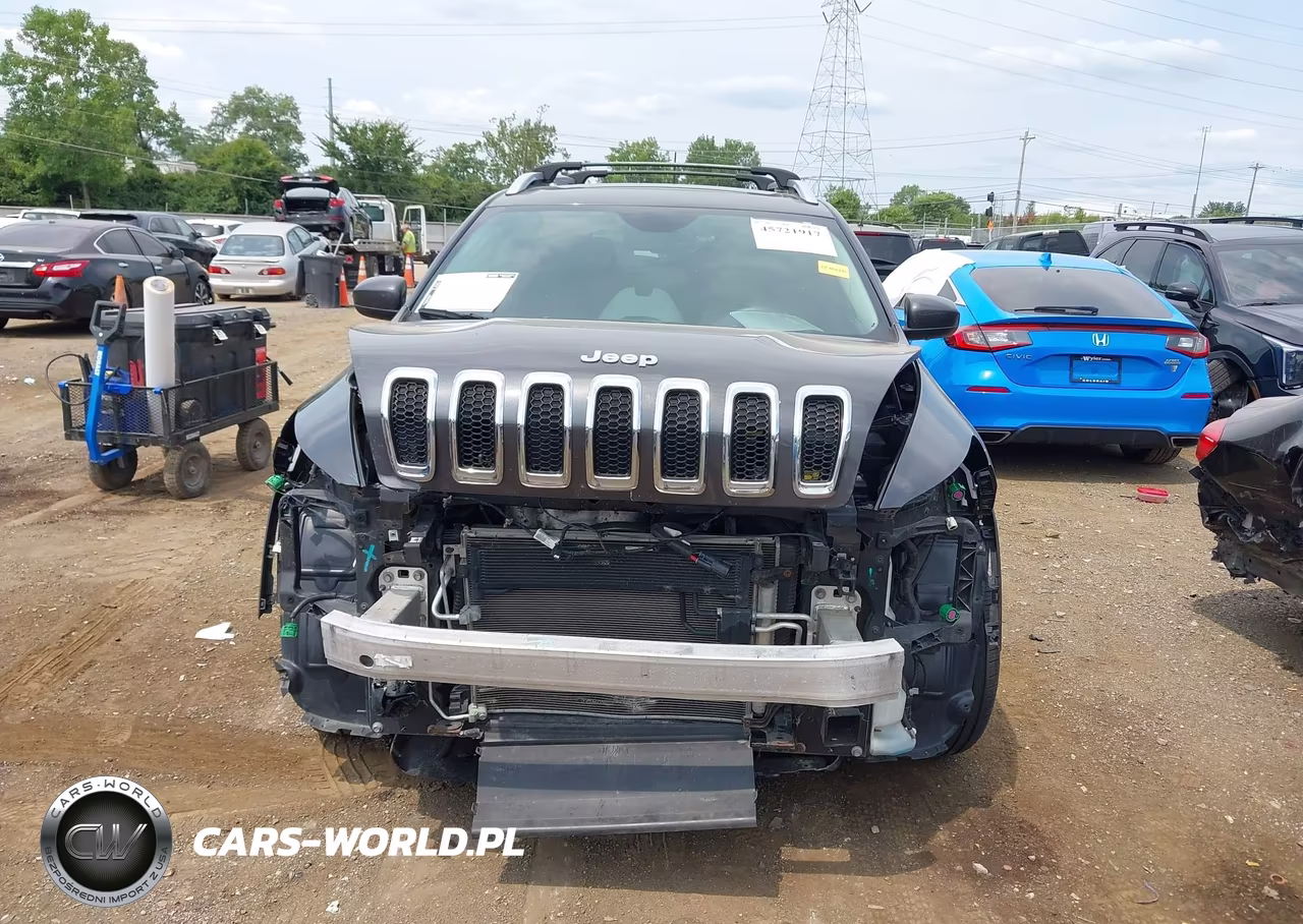 2017 Jeep Cherokee Latitude 4X4 VIN:1C4PJMCB1HW608750 - 13