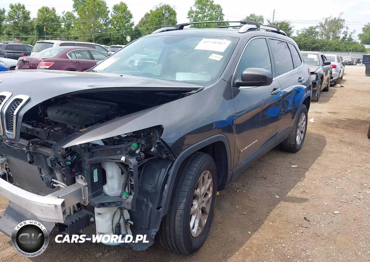 2017 Jeep Cherokee Latitude 4X4 VIN:1C4PJMCB1HW608750 - 2