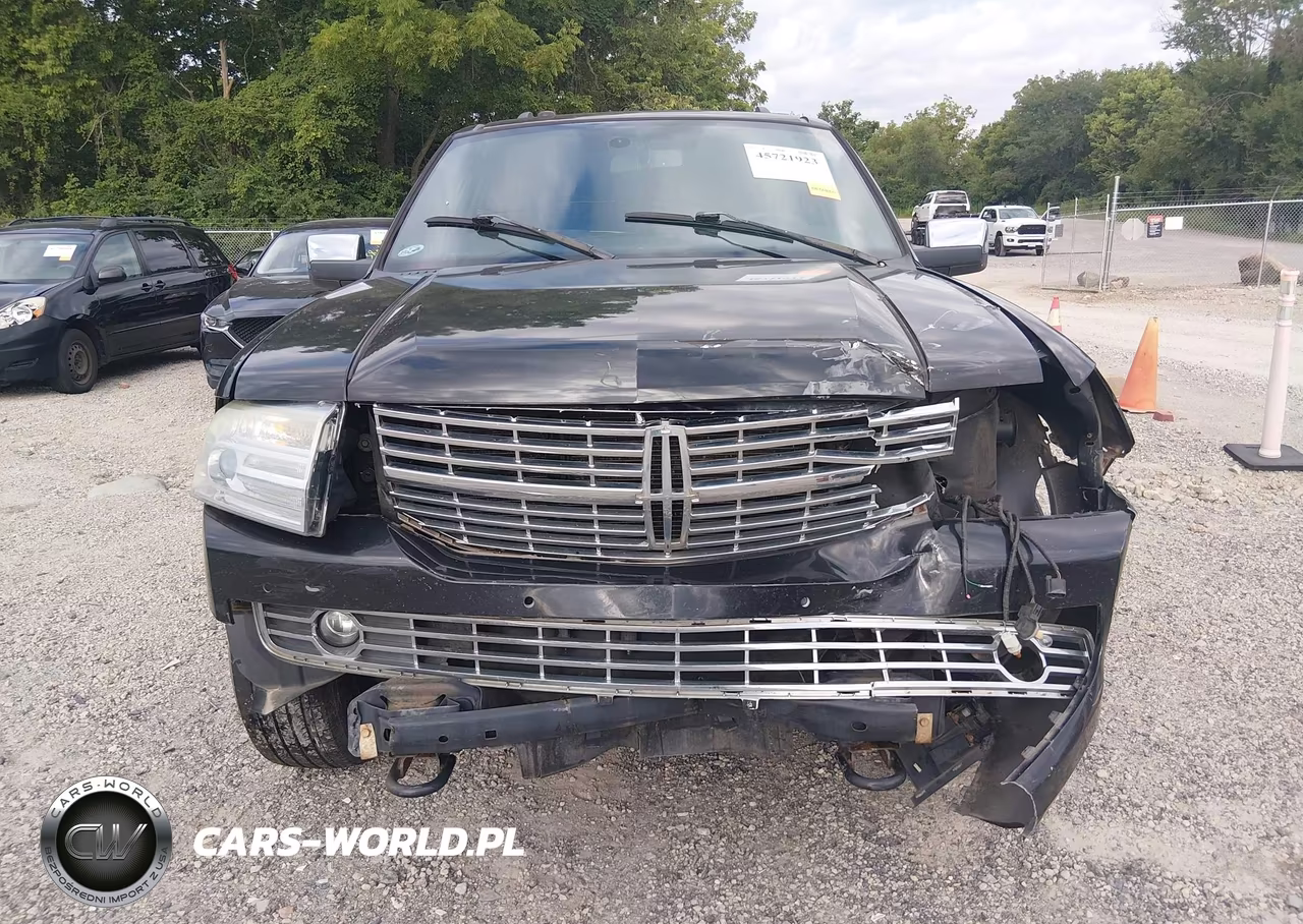 2010 Lincoln Navigator VIN:5LMJJ2J52AEJ07605 - 13