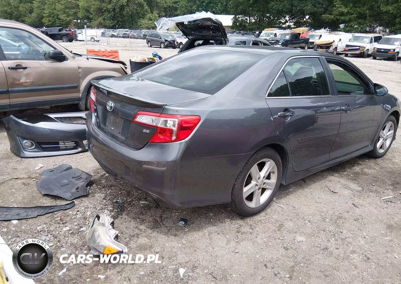 2013 Toyota Camry Se VIN:4T1BF1FK1DU218559 - 4