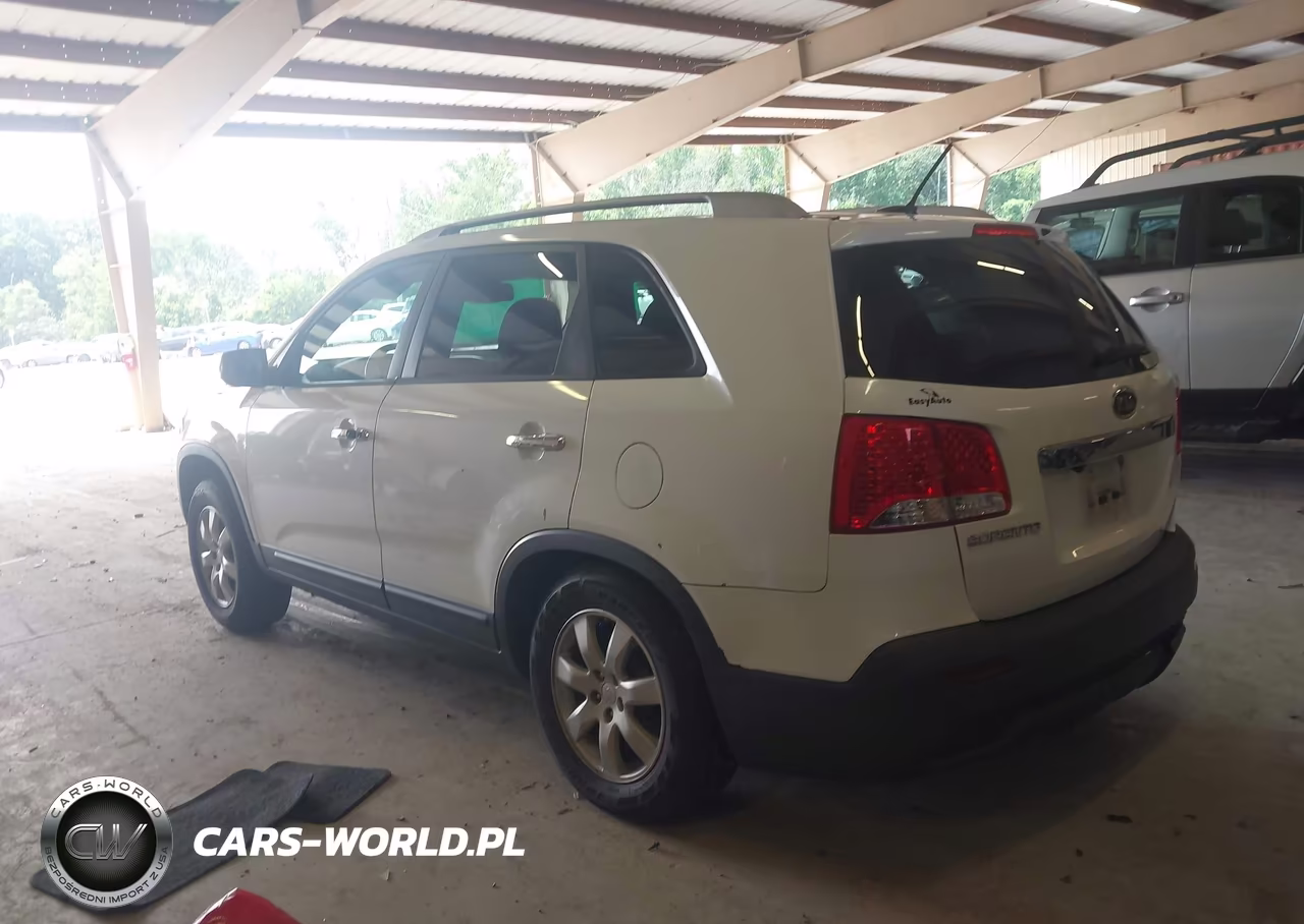 2011 Kia Sorento Lx VIN:5XYKT3A16BG112050 - 3