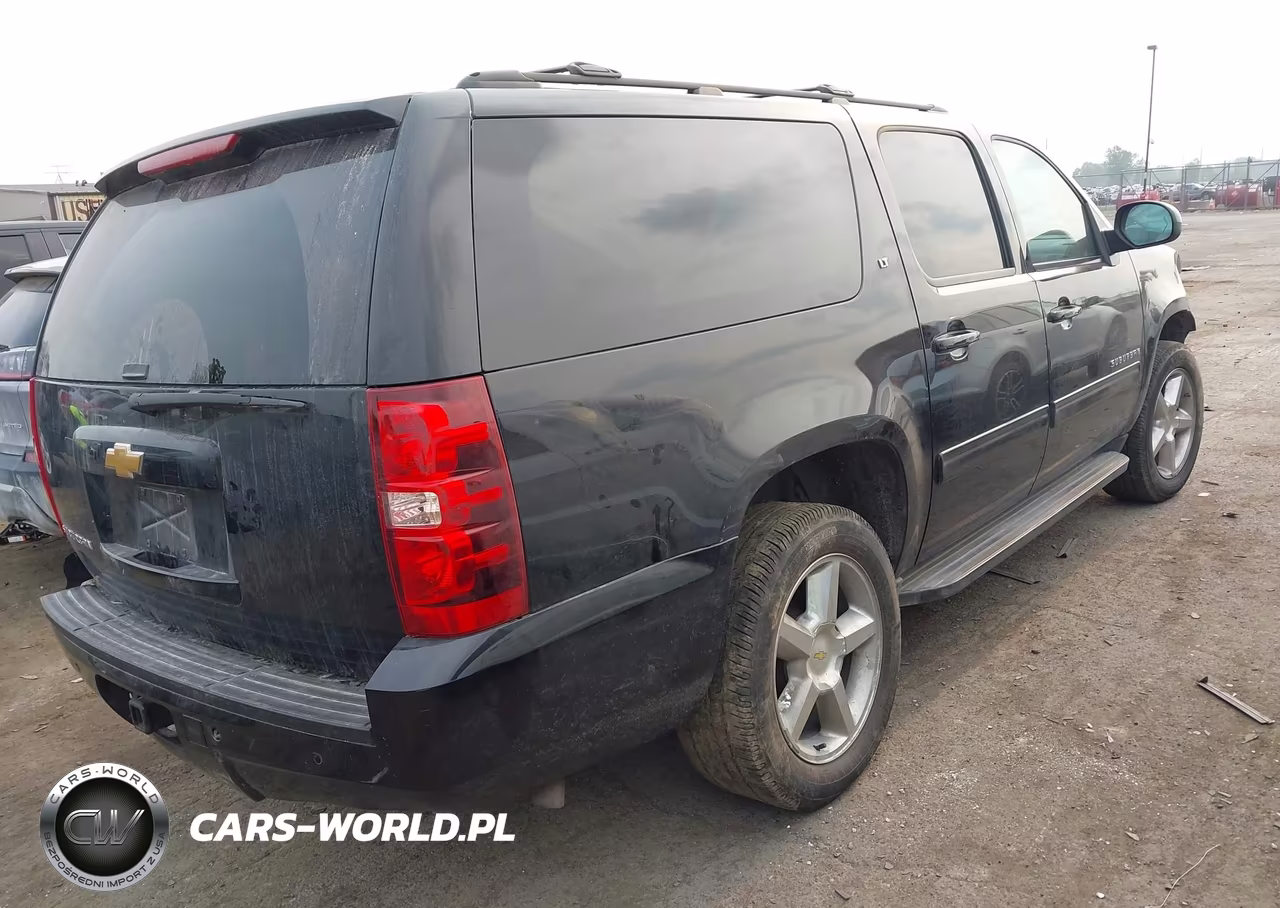 2013 Chevrolet Suburban Lt VIN:1GNSKJE76DR202638 - 4