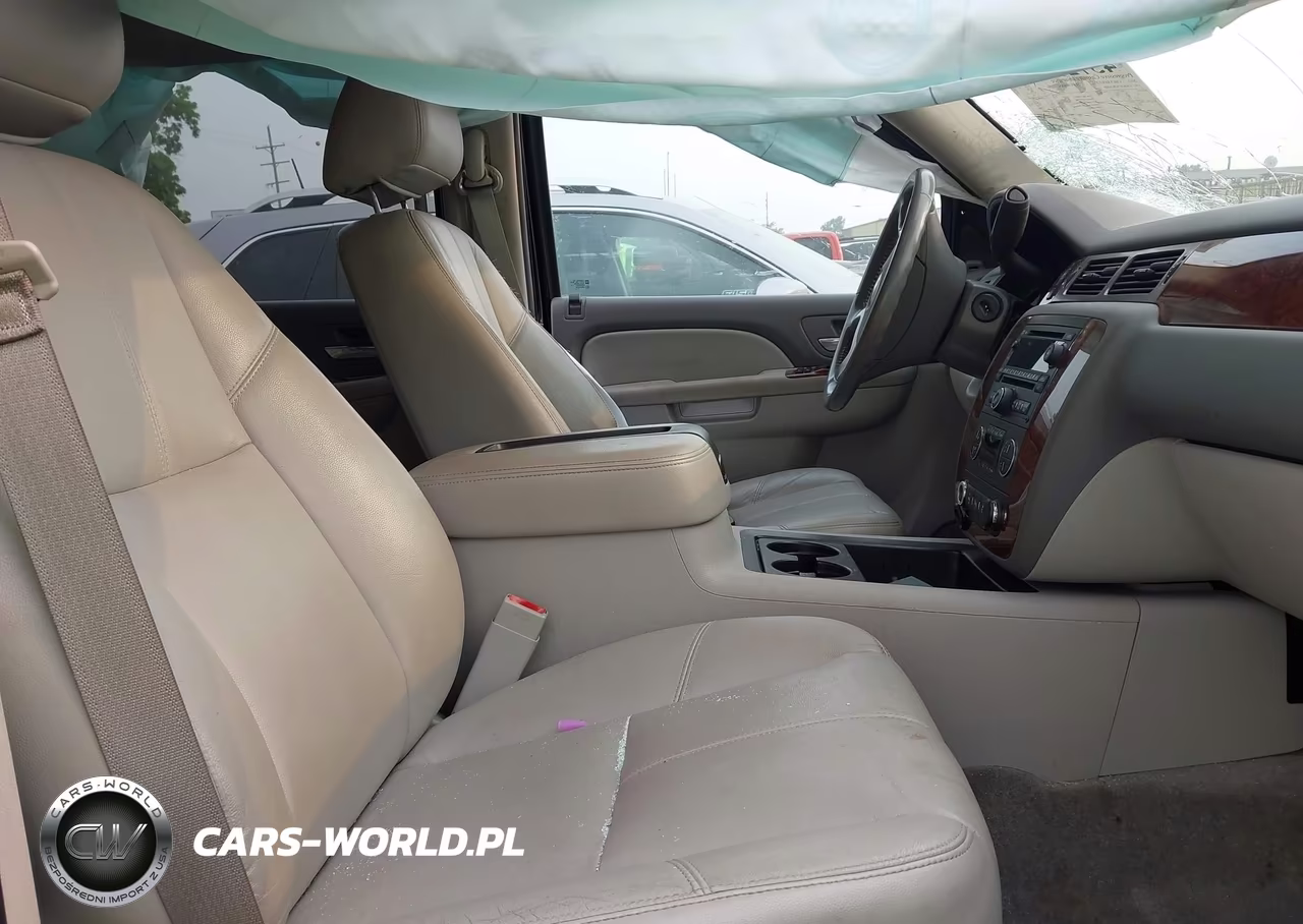 2013 Chevrolet Suburban Lt VIN:1GNSKJE76DR202638 - 5