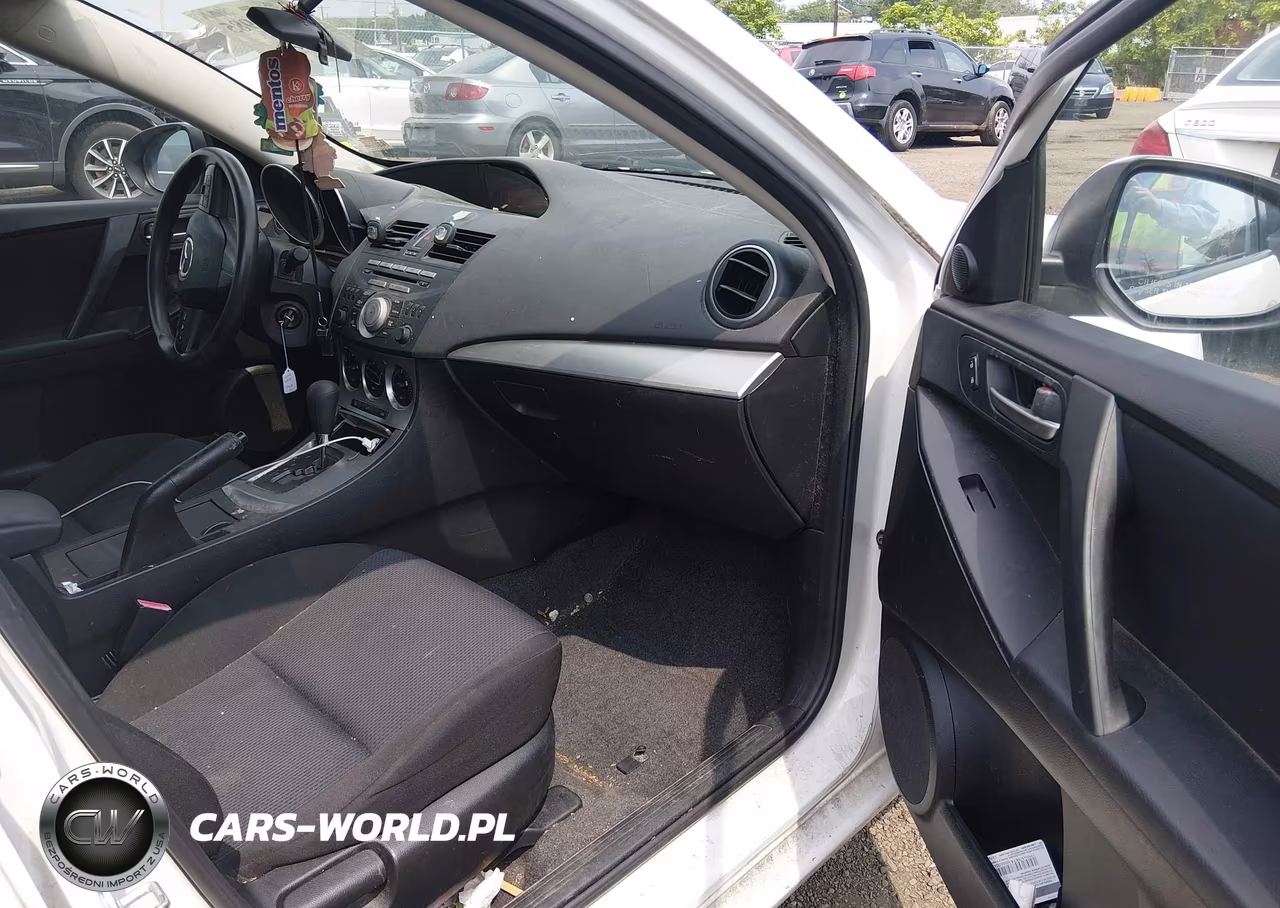2011 Mazda Mazda3 I Touring VIN:JM1BL1VG8B1476845 - 5