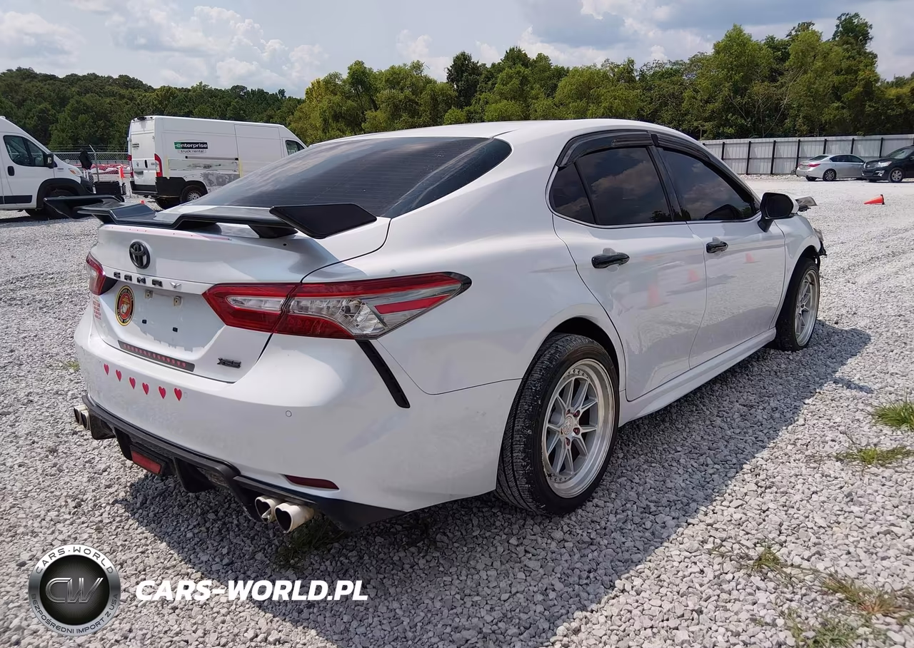 2018 Toyota Camry Xse VIN:4T1B61HK4JU654234 - 4