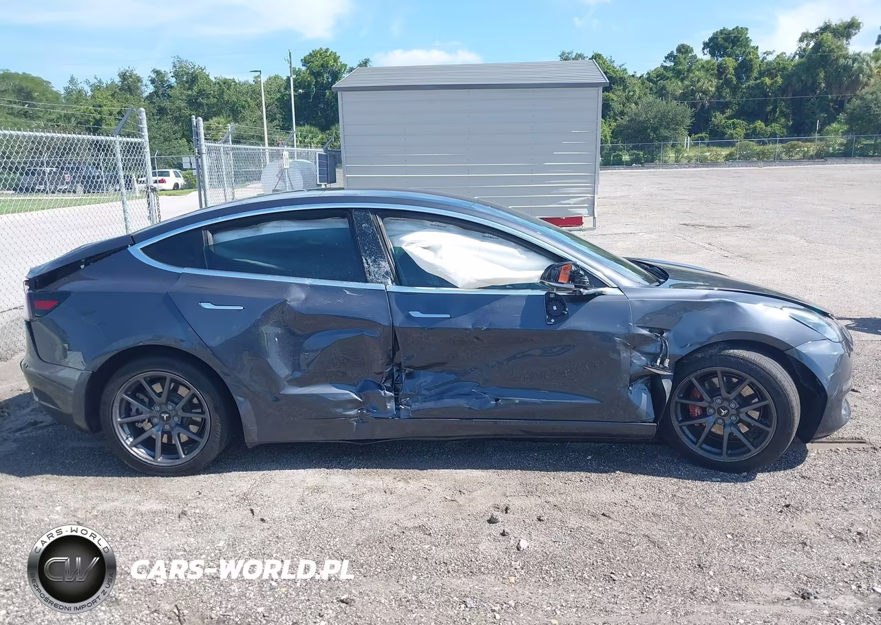 2018 Tesla Model 3 Long Range-Mid Range VIN:5YJ3E1EAXJF014075 - 12