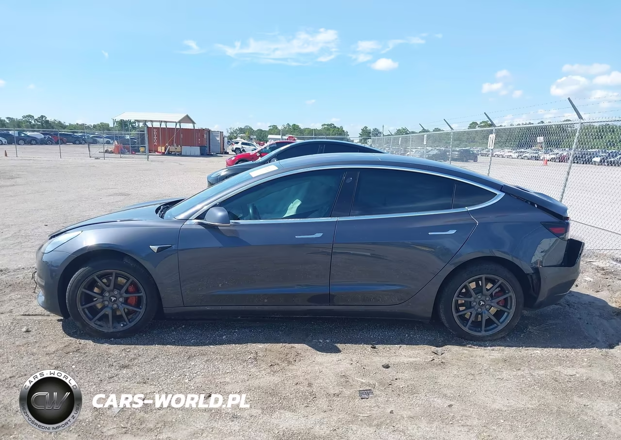 2018 Tesla Model 3 Long Range-Mid Range VIN:5YJ3E1EAXJF014075 - 13