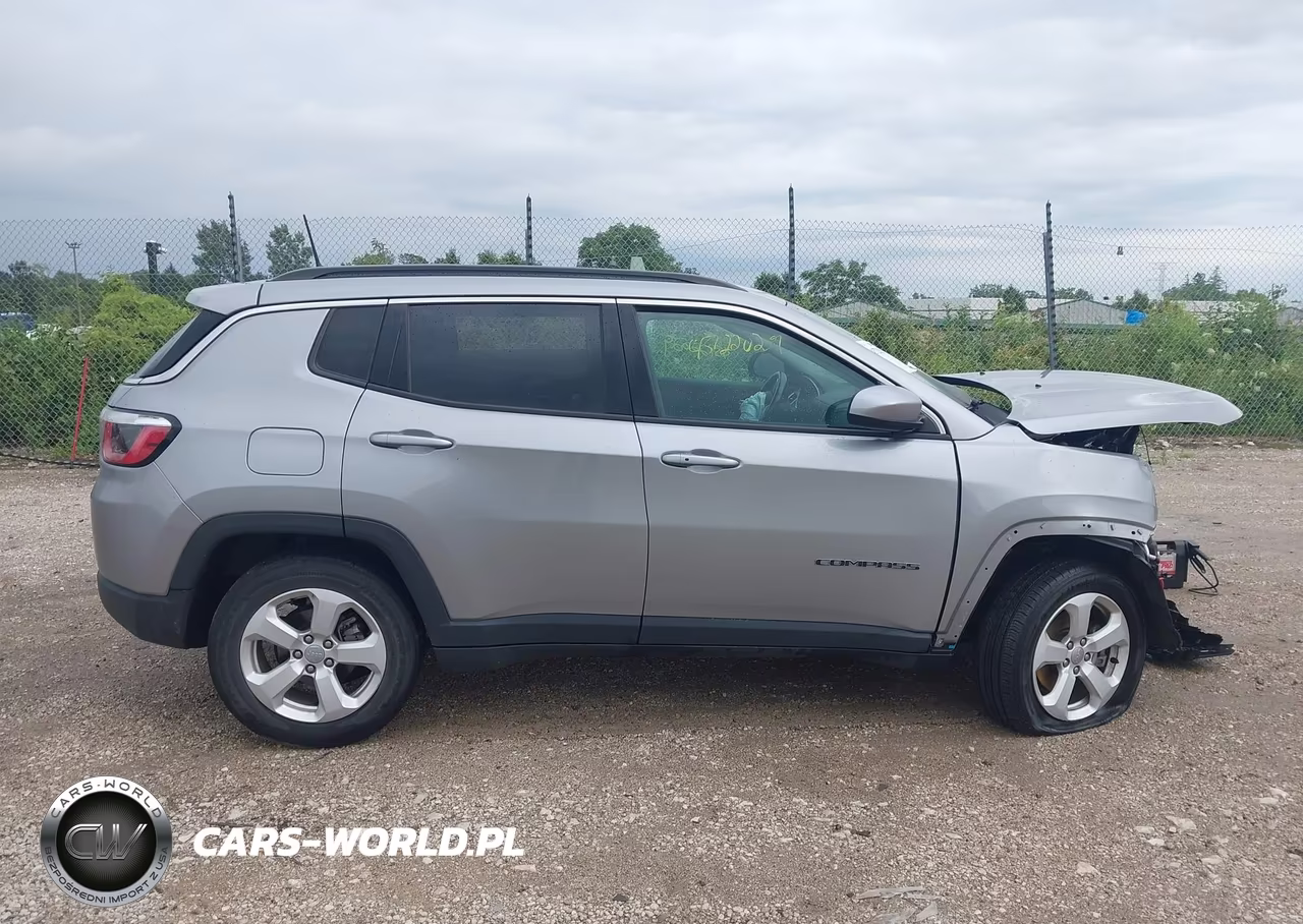 2019 Jeep Compass Latitude 4X4 VIN:3C4NJDBBXKT742257 - 12