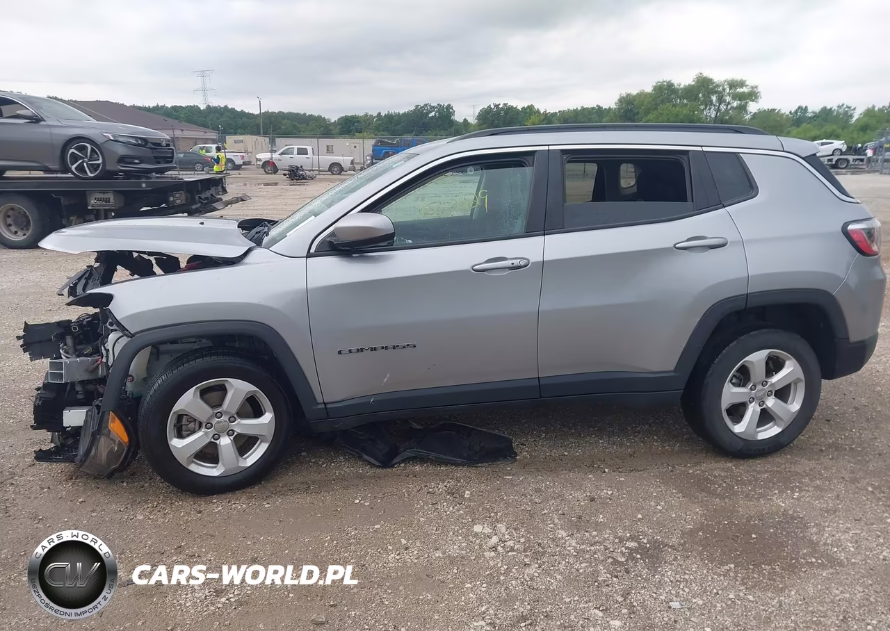 2019 Jeep Compass Latitude 4X4 VIN:3C4NJDBBXKT742257 - 13
