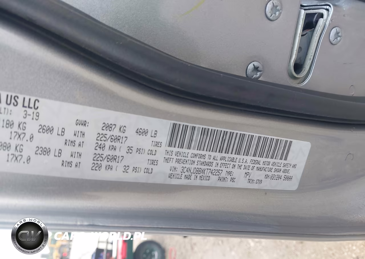 2019 Jeep Compass Latitude 4X4 VIN:3C4NJDBBXKT742257 - 9
