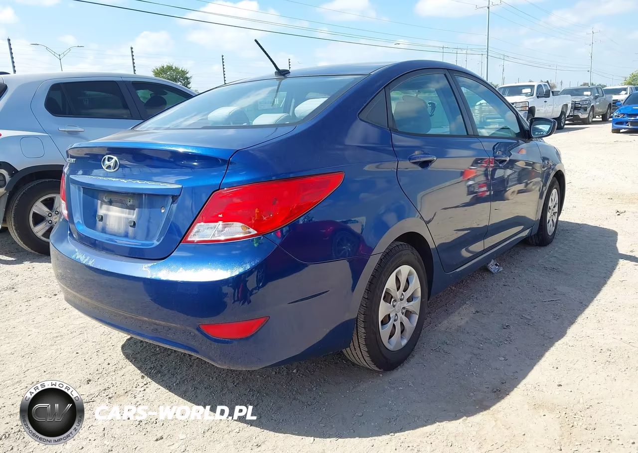 2017 Hyundai Accent Se VIN:KMHCT4AE3HU317308 - 4