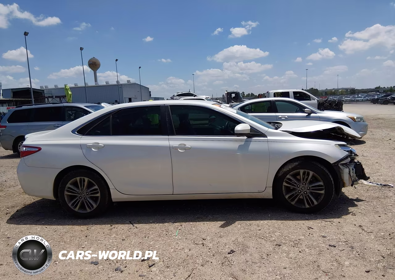 2016 Toyota Camry Se VIN:4T1BF1FK6GU553210 - 14