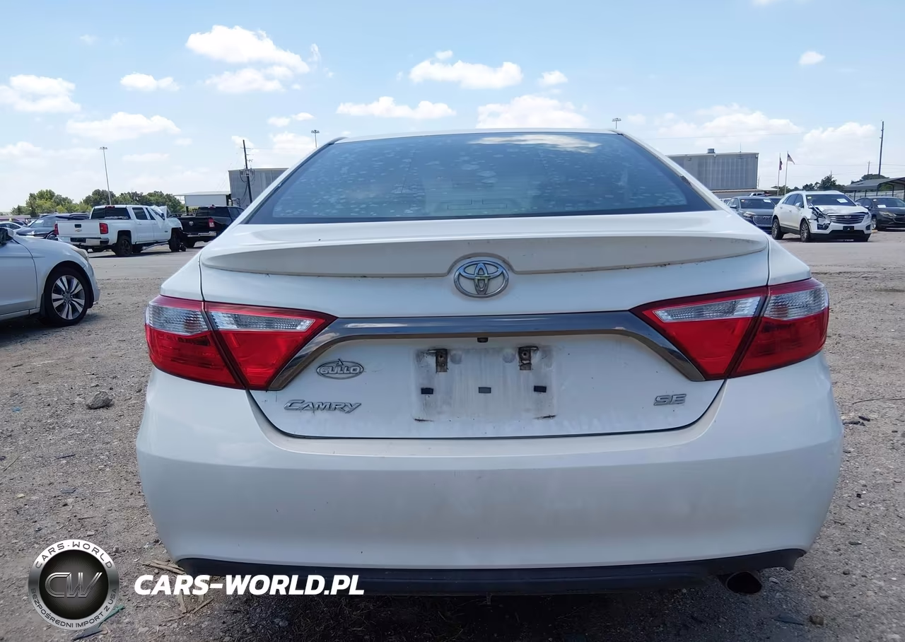 2016 Toyota Camry Se VIN:4T1BF1FK6GU553210 - 17