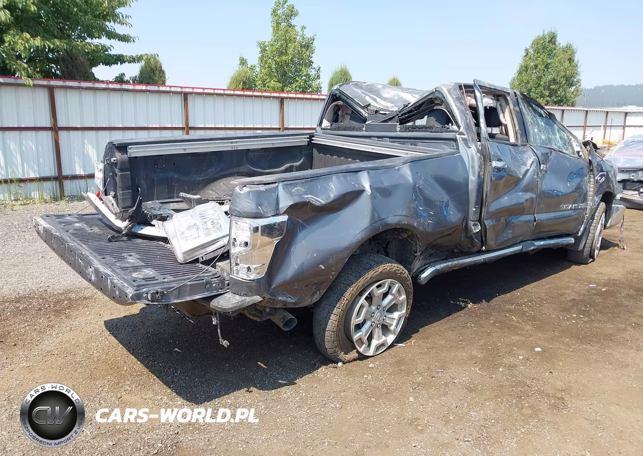 2018 Nissan Titan Xd Sv Diesel VIN:1N6BA1F48JN526982 - 4