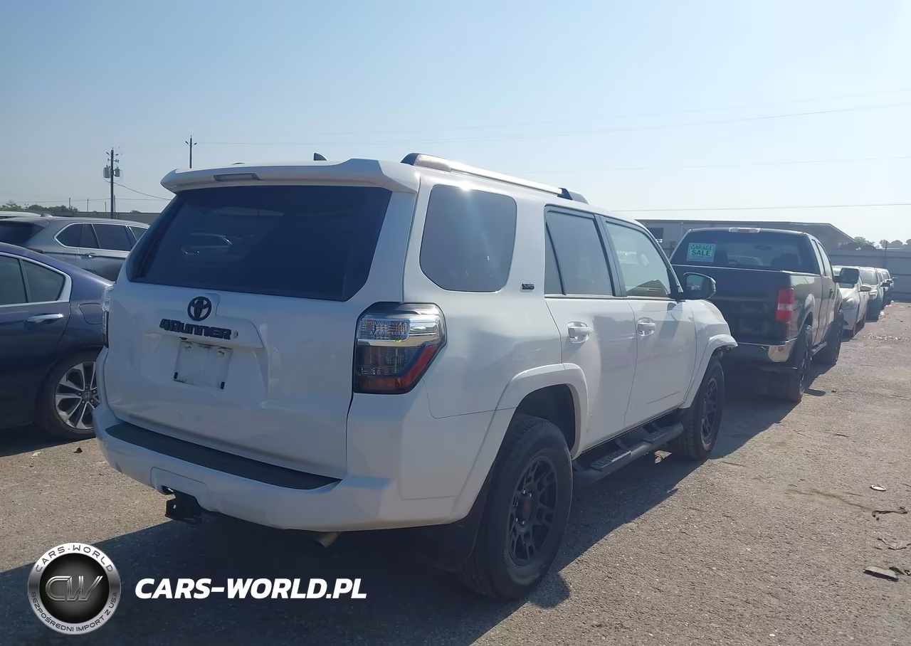 2020 Toyota 4Runner Sr5 VIN:JTEZU5JR5L5228021 - 4