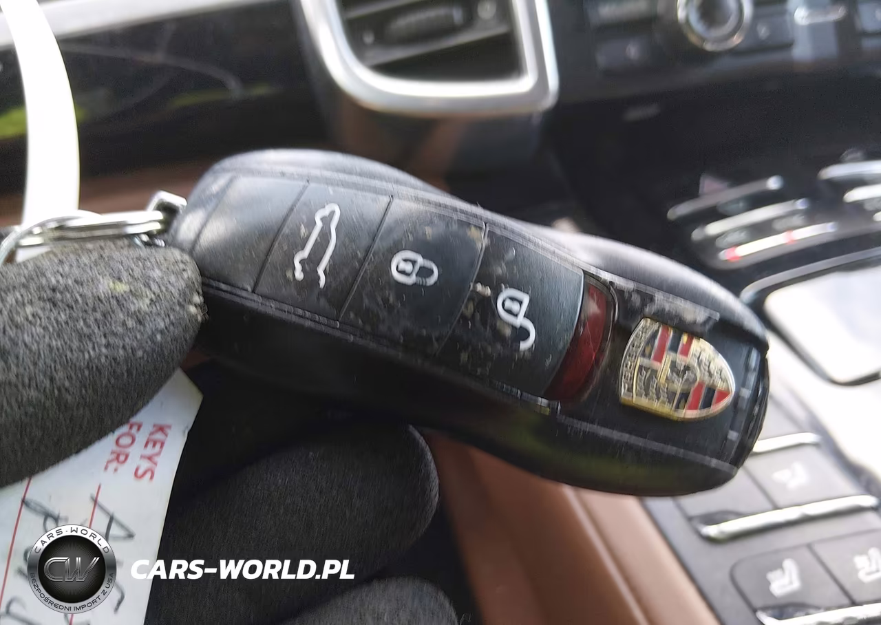 2016 Porsche Cayenne VIN:WP1AA2A23GKA15344 - 11