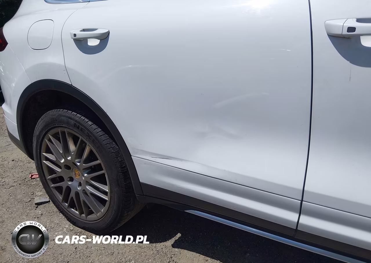 2016 Porsche Cayenne VIN:WP1AA2A23GKA15344 - 6