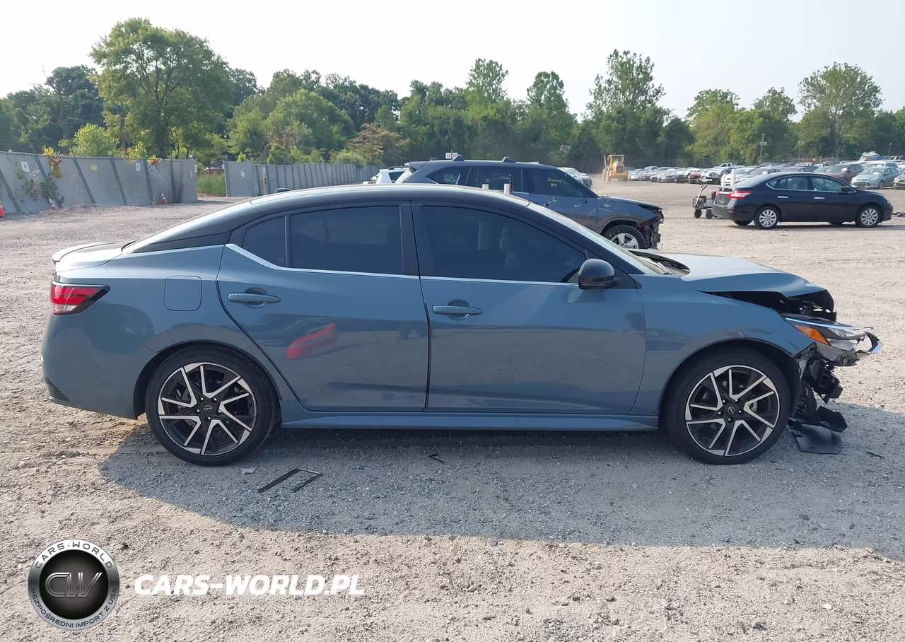 2025 Nissan Sentra Sr VIN:3N1AB8DV3SY246796 - 13