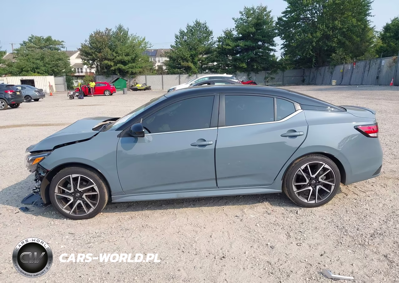 2025 Nissan Sentra Sr VIN:3N1AB8DV3SY246796 - 14